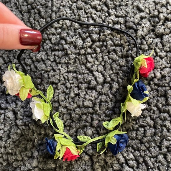 NEW Women's American Flag Mini Rose Buds Flower Crown Headband OS - Picture 4 of 4